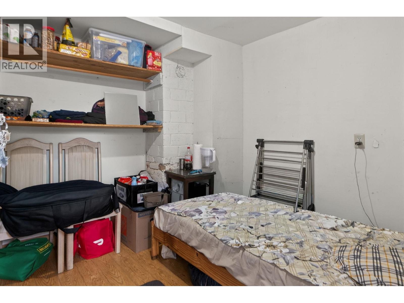 803 Ewen Avenue, New Westminster, BC - Indoor Photo Showing Bedroom