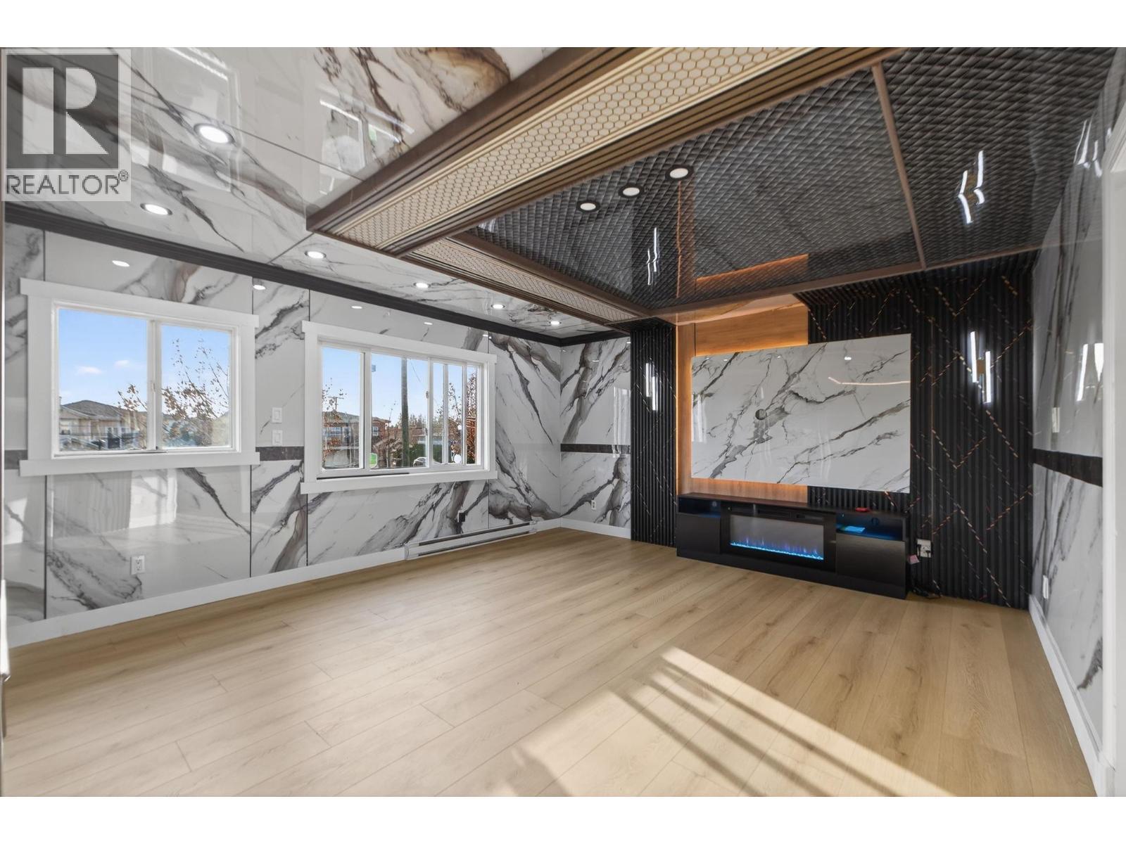 803 Ewen Avenue, New Westminster, BC - Photo Showing Other Room