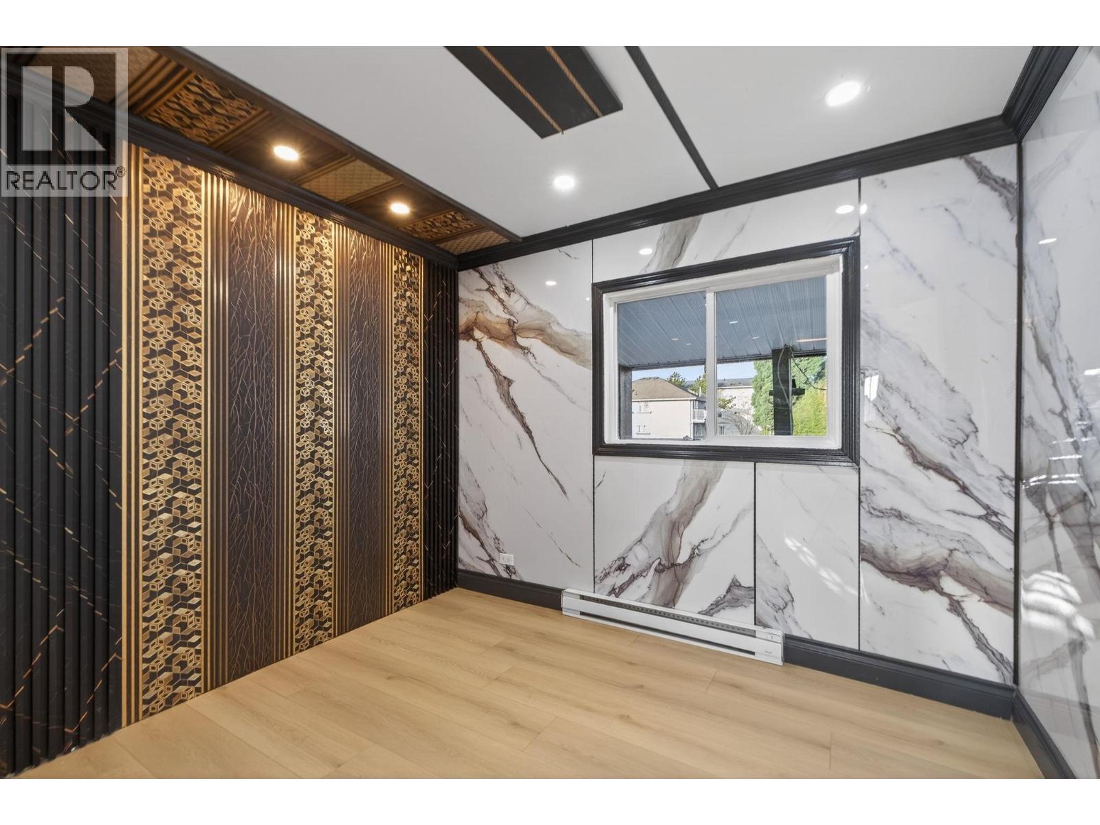 803 Ewen Avenue, New Westminster, BC - Indoor Photo Showing Other Room