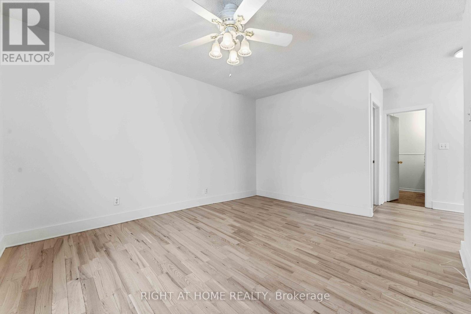 71 Carruthers Avenue, Ottawa, ON - Indoor Photo Showing Other Room