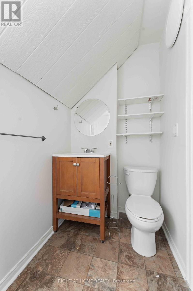 71 Carruthers Avenue, Ottawa, ON - Indoor Photo Showing Bathroom