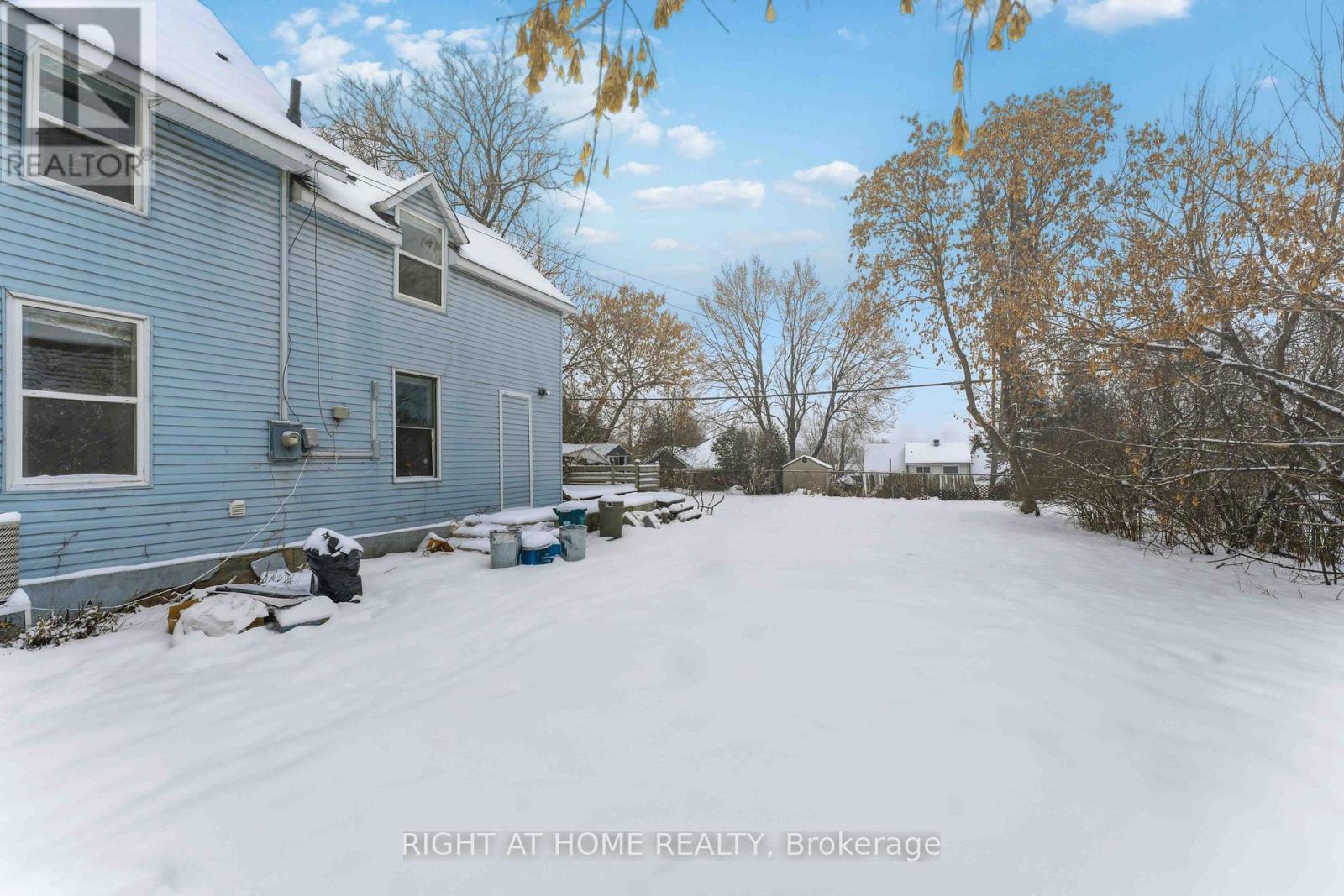 71 Carruthers Avenue, Ottawa, ON - Outdoor