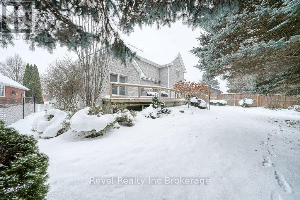 715 Springbank Avenue N, Woodstock (Woodstock - North), ON - Outdoor