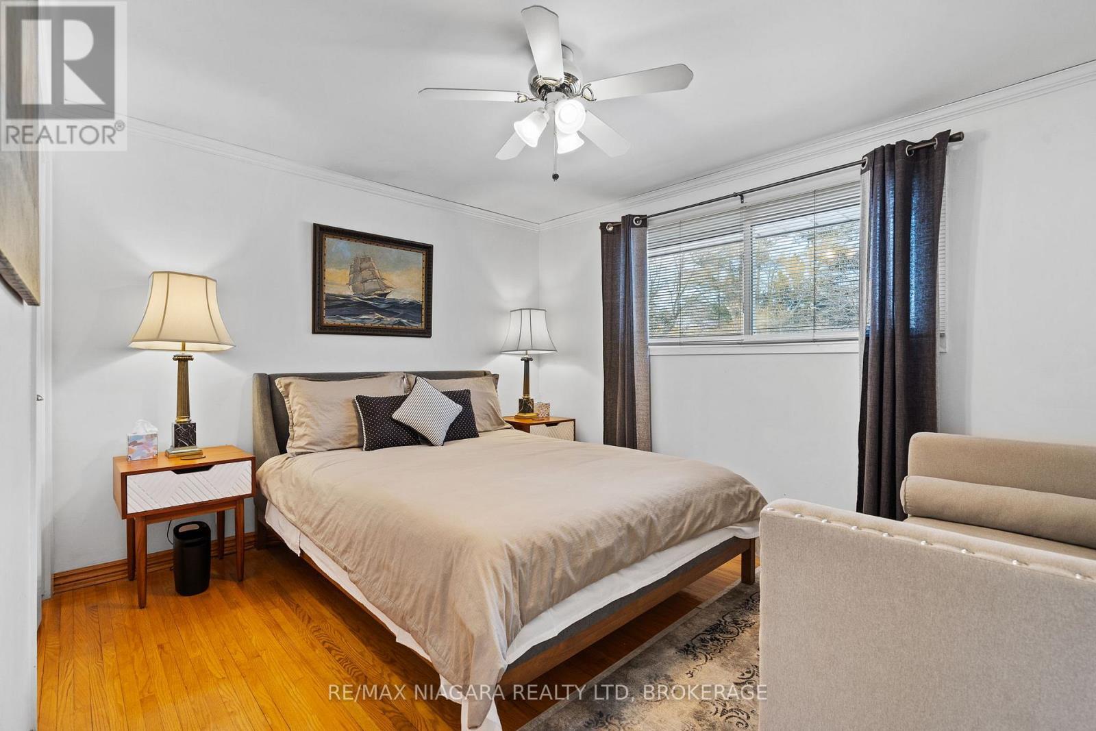 305 Centre Street, Niagara-On-The-Lake (Town), ON - Indoor Photo Showing Bedroom