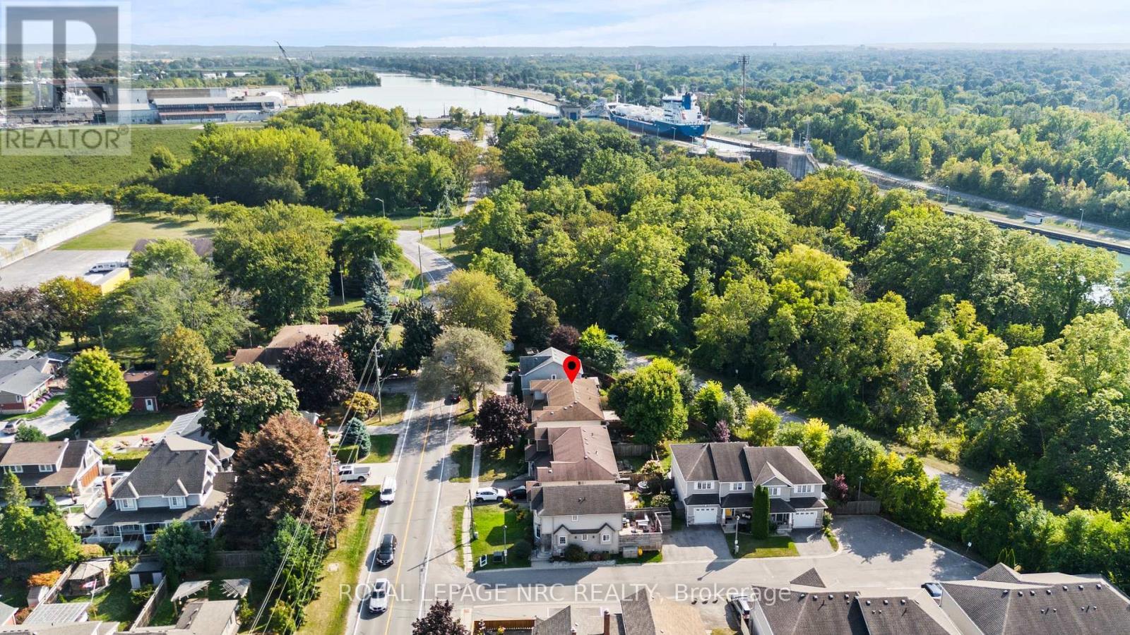 33 Broadway Avenue, St. Catharines (Port Weller), ON - Outdoor With View