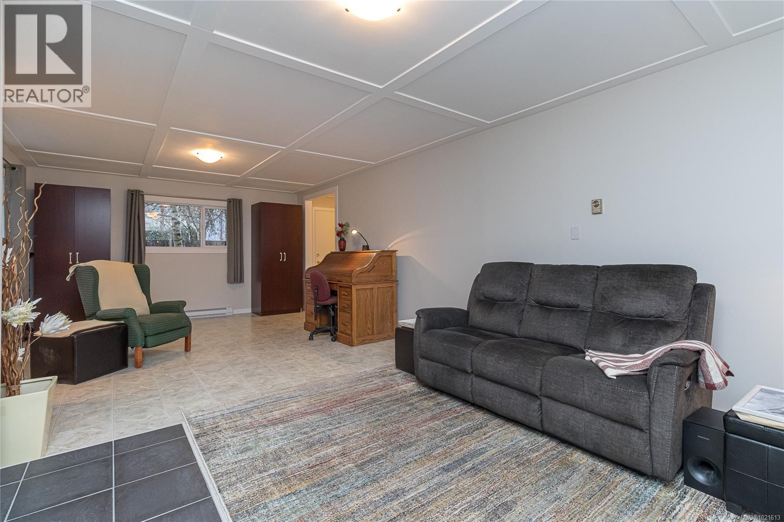 7906 Patterson Rd, Central Saanich, BC - Indoor