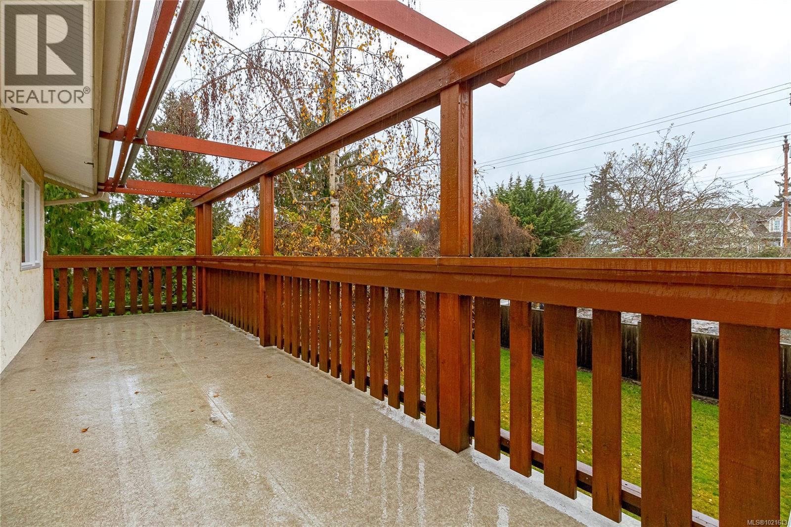 7906 Patterson Rd, Central Saanich, BC - Outdoor