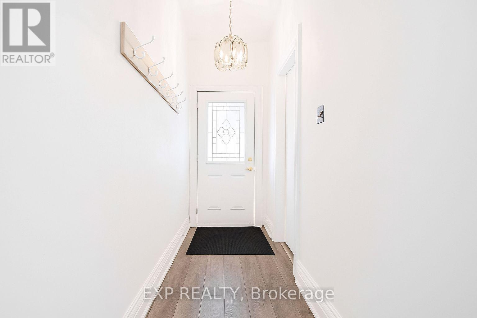 Main - 207 Gamble Avenue, Toronto, ON - Indoor Photo Showing Other Room