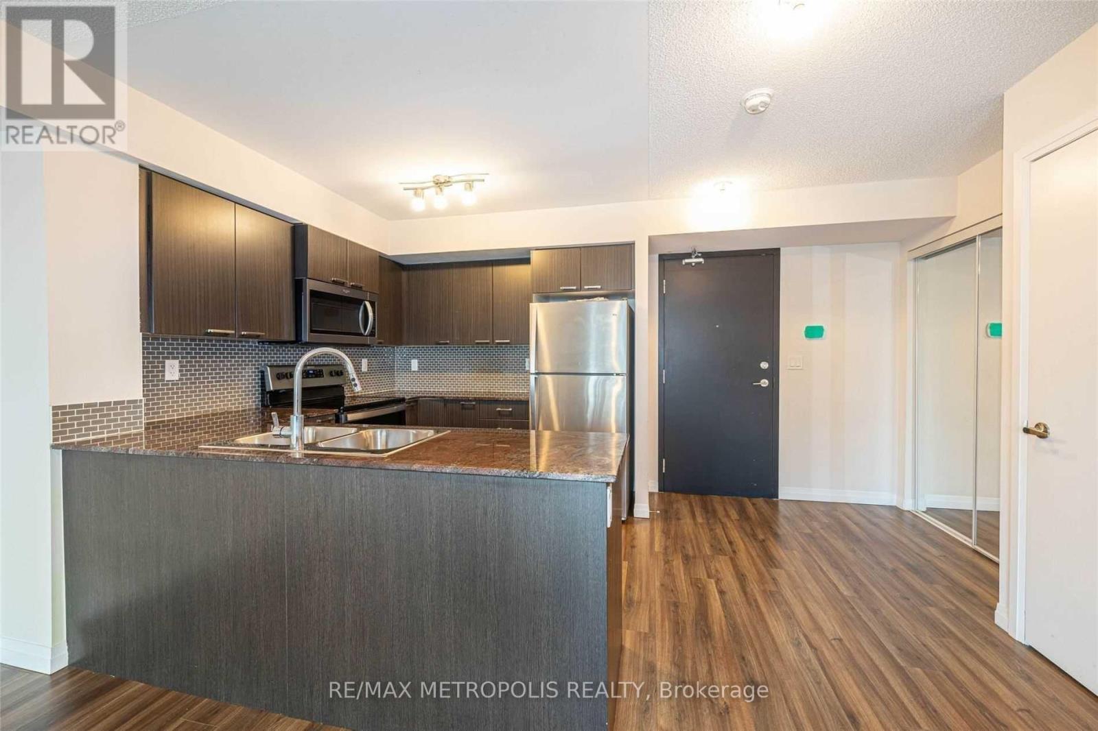 1601 - 2152 Lawrence Avenue E, Toronto, ON - Indoor Photo Showing Kitchen With Double Sink