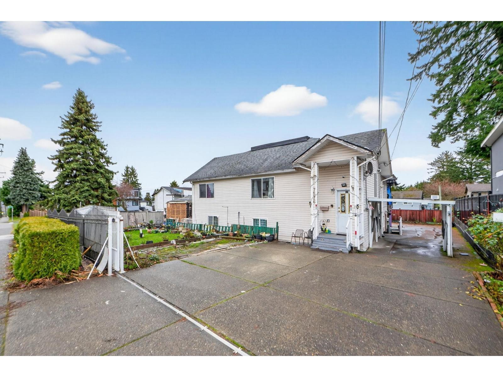 7576 140 Street, Surrey, BC - Outdoor