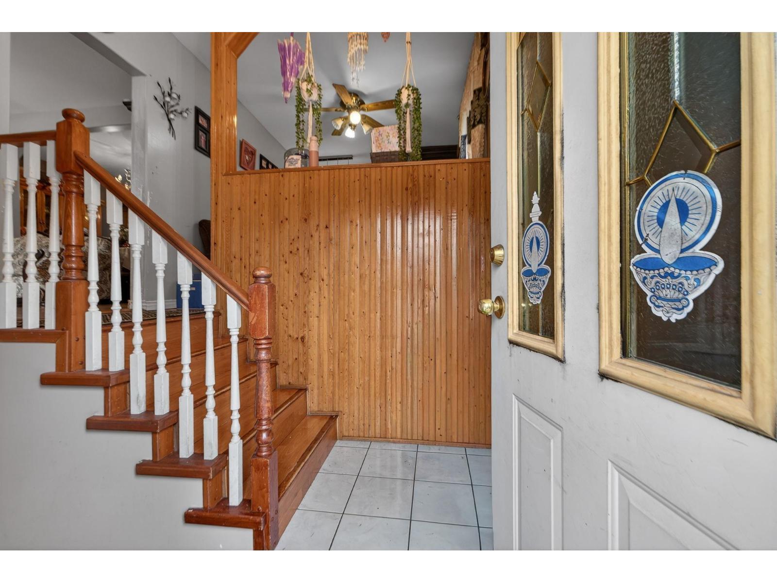 7576 140 Street, Surrey, BC - Indoor Photo Showing Other Room