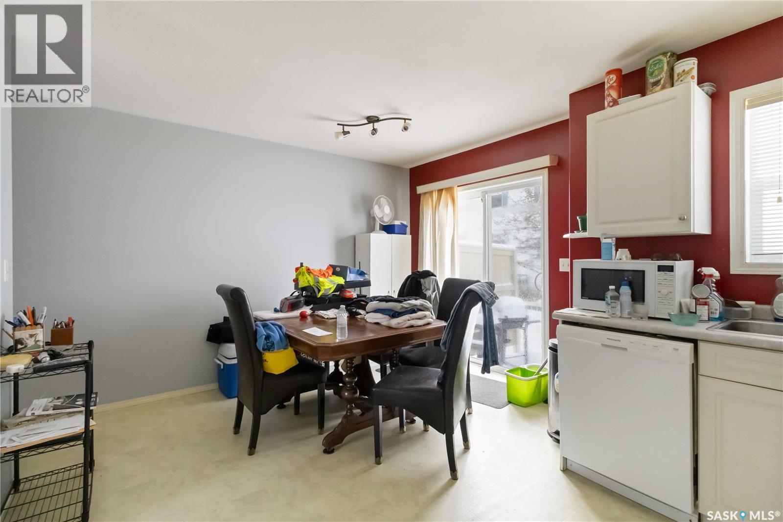 33 102 Pawlychenko Lane, Saskatoon, SK - Indoor Photo Showing Dining Room