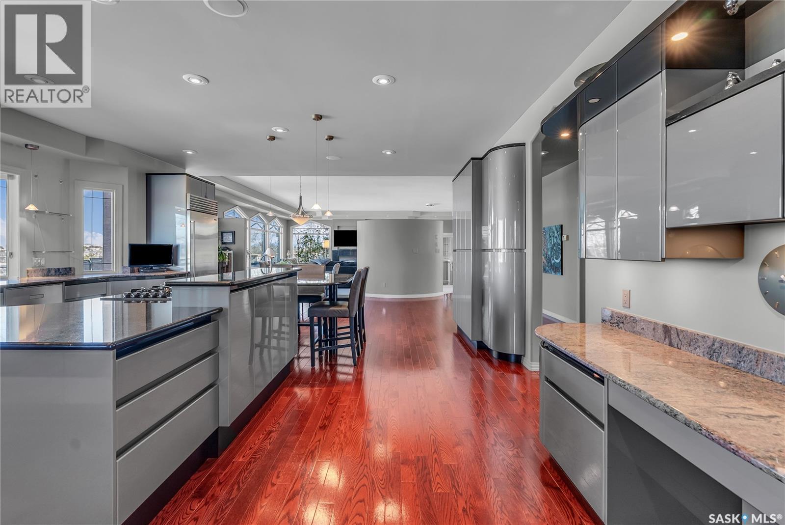 48 Cathedral Bluffs Road, Corman Park Rm No. 344, SK - Indoor Photo Showing Kitchen With Upgraded Kitchen