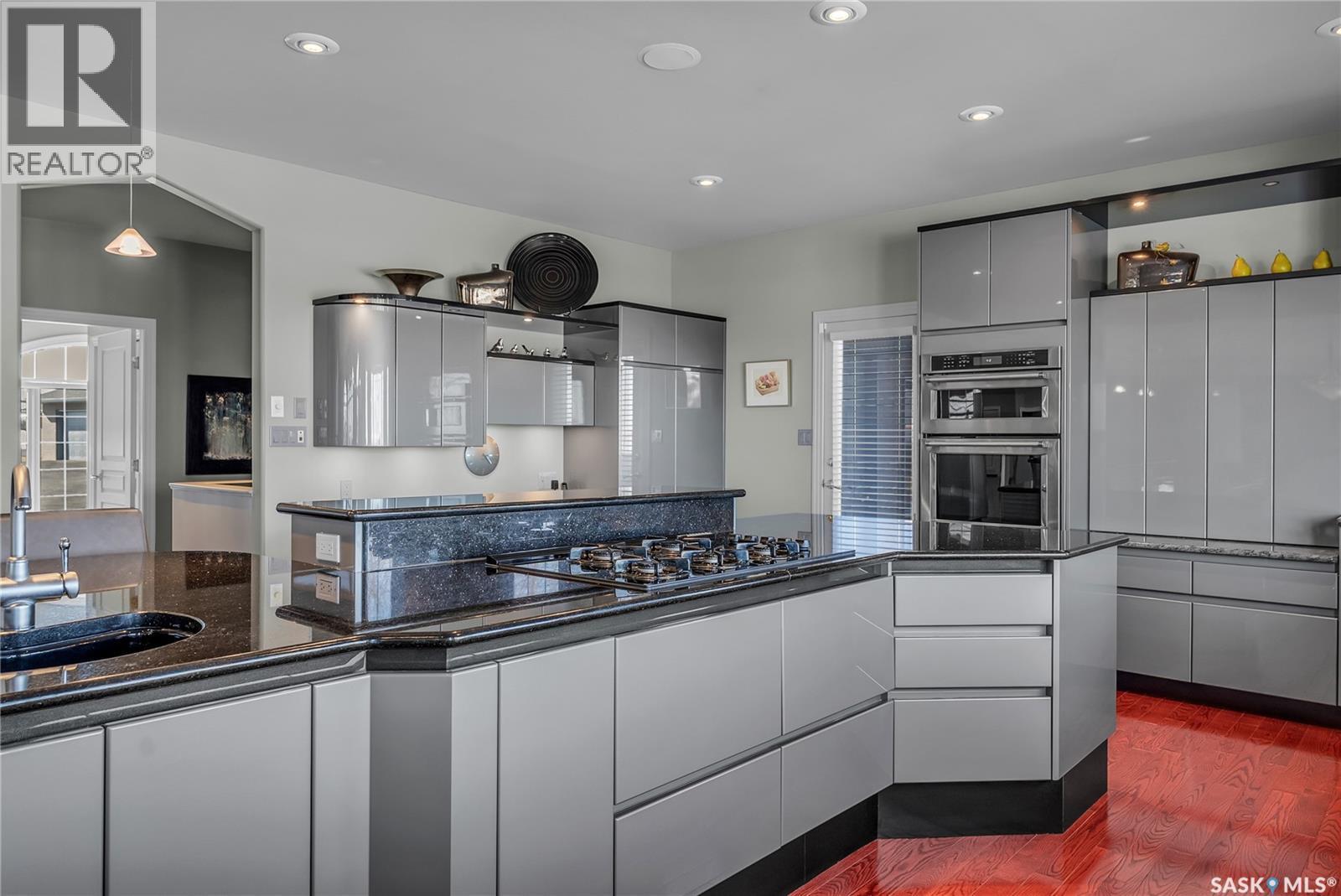 48 Cathedral Bluffs Road, Corman Park Rm No. 344, SK - Indoor Photo Showing Kitchen