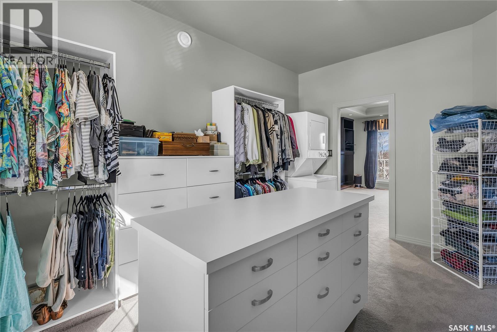 48 Cathedral Bluffs Road, Corman Park Rm No. 344, SK - Indoor With Storage