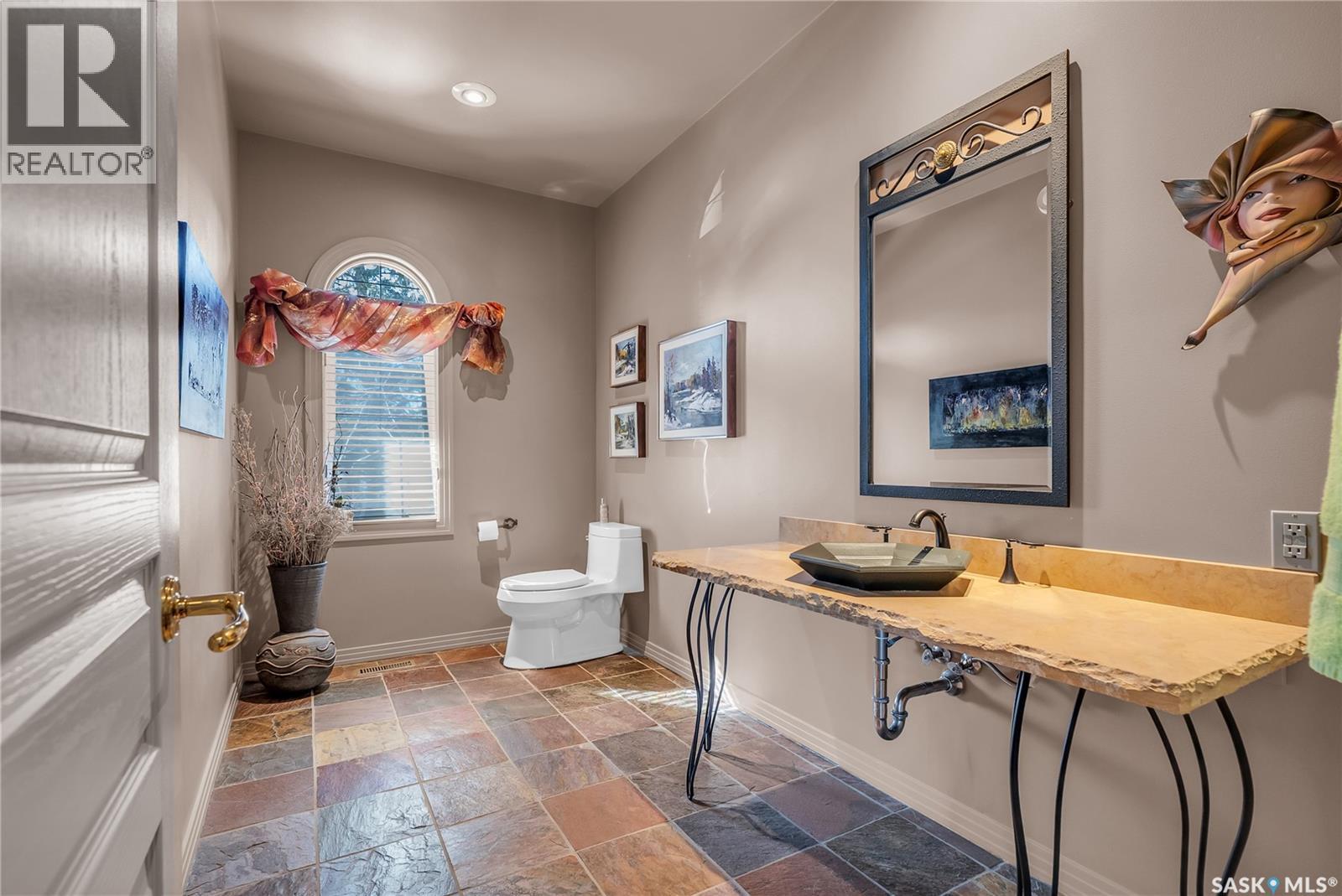 48 Cathedral Bluffs Road, Corman Park Rm No. 344, SK - Indoor Photo Showing Bathroom