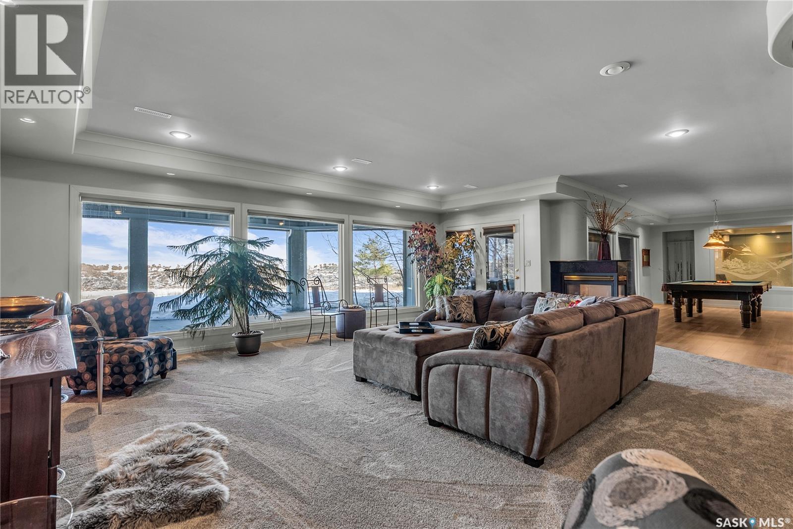 48 Cathedral Bluffs Road, Corman Park Rm No. 344, SK - Indoor Photo Showing Living Room
