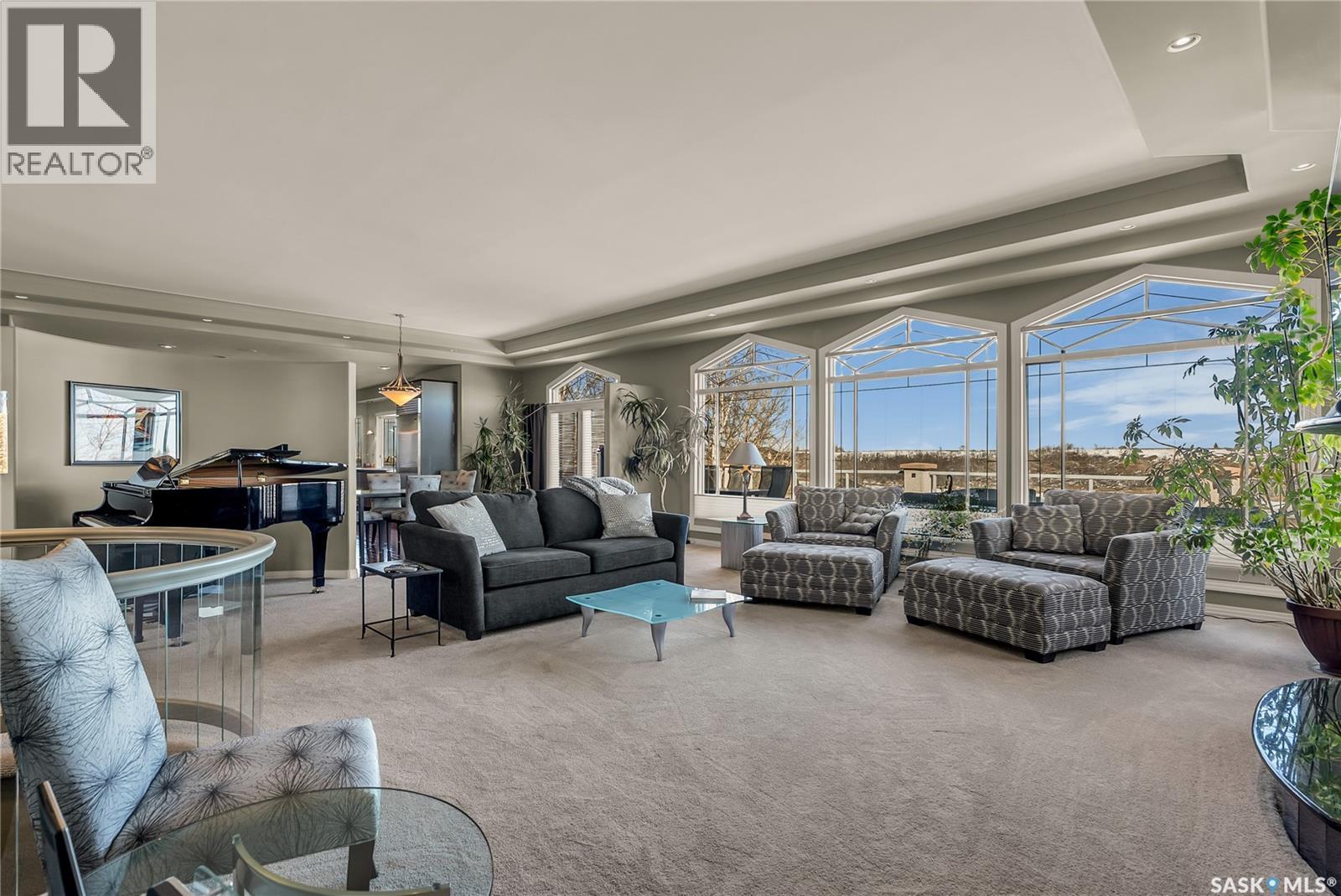 48 Cathedral Bluffs Road, Corman Park Rm No. 344, SK - Indoor Photo Showing Living Room