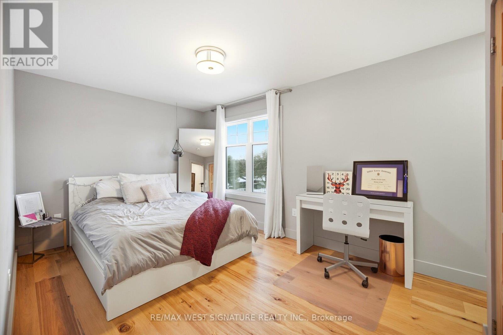 478 Main Street, King, ON - Indoor Photo Showing Bedroom