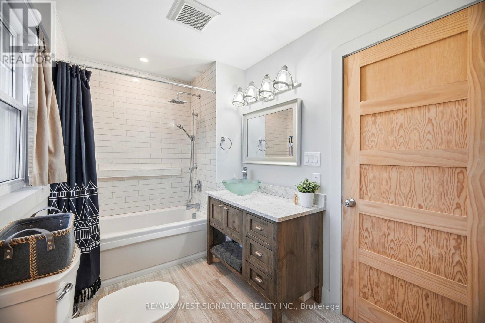 478 Main Street, King, ON - Indoor Photo Showing Bathroom