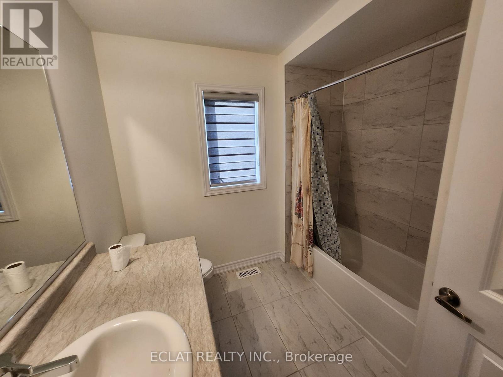 48 Simona Avenue, Wasaga Beach, ON - Indoor Photo Showing Bathroom