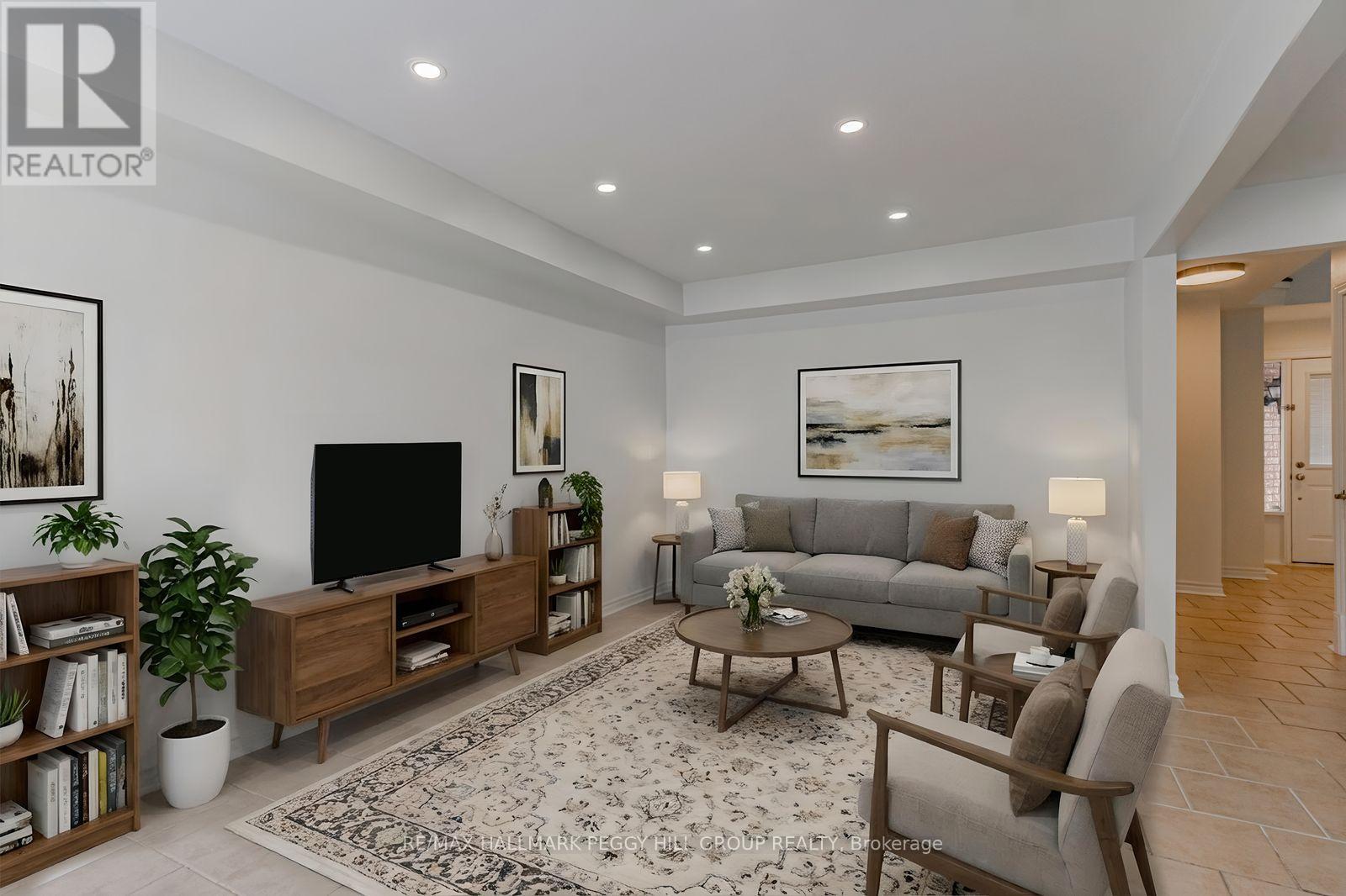 62 O'Shaughnessy Crescent, Barrie, ON - Indoor Photo Showing Living Room