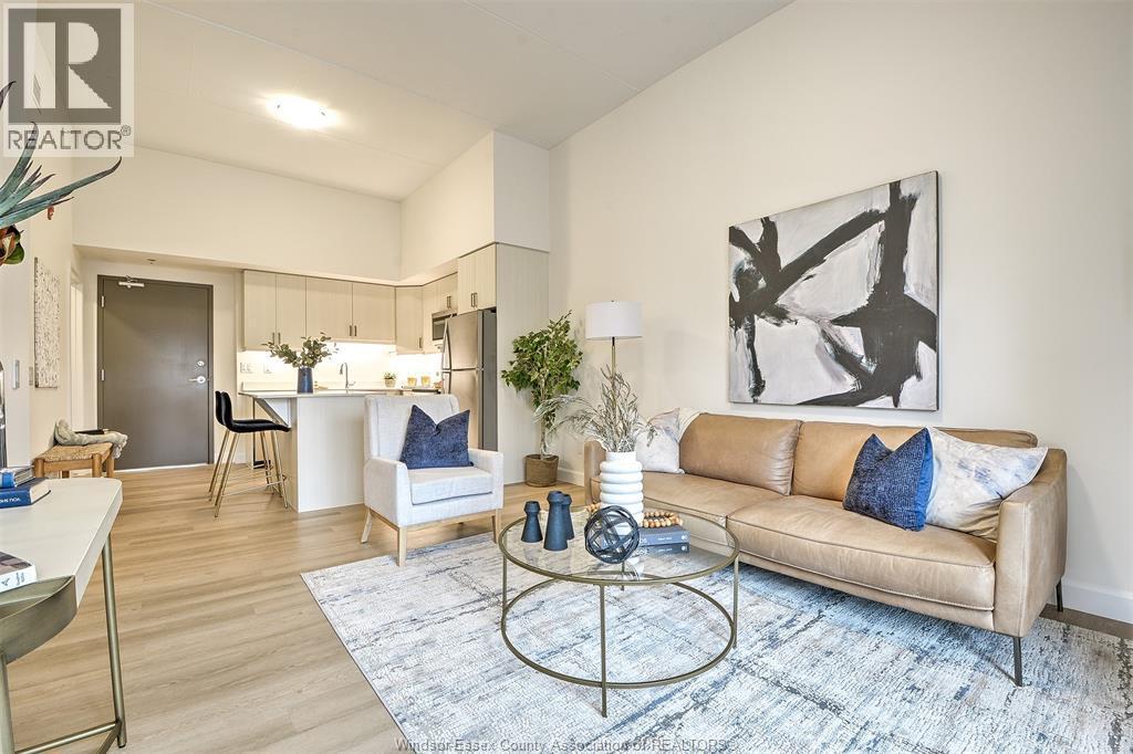 207 Brock Unit# 408, Amherstburg, ON - Indoor Photo Showing Living Room