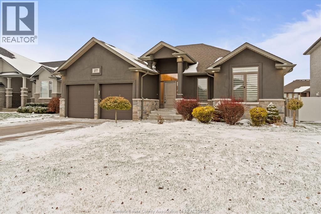 277 Carole Court, Lakeshore, ON - Outdoor With Facade