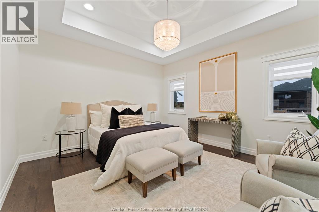 277 Carole Court, Lakeshore, ON - Indoor Photo Showing Bedroom