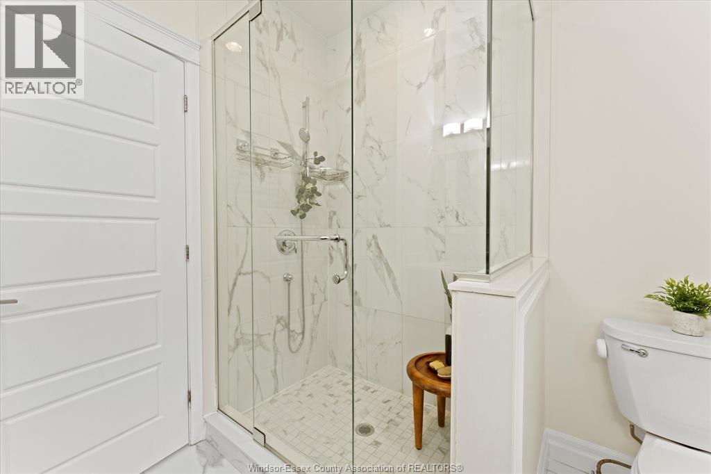 277 Carole Court, Lakeshore, ON - Indoor Photo Showing Bathroom