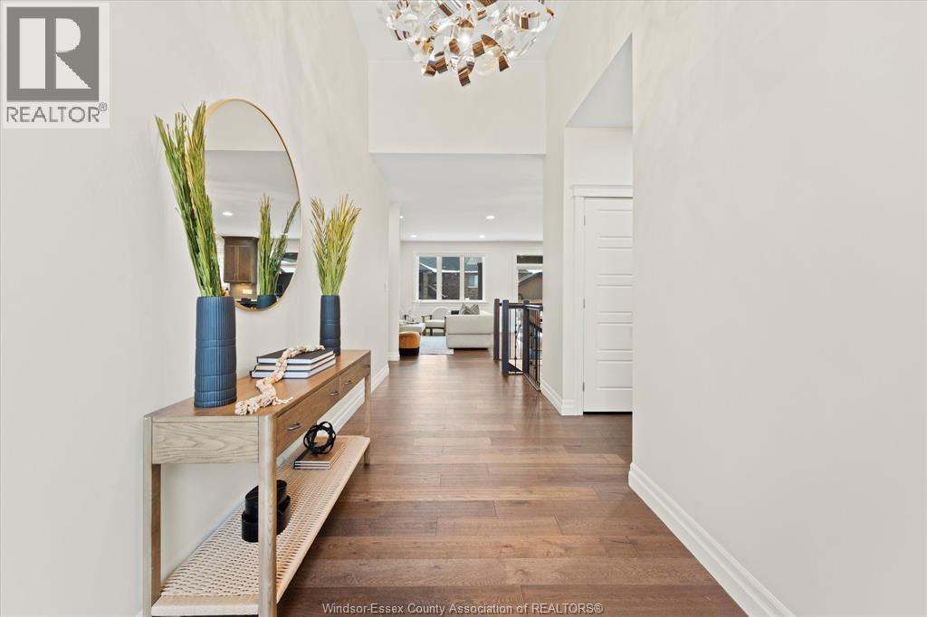 277 Carole Court, Lakeshore, ON - Indoor Photo Showing Other Room