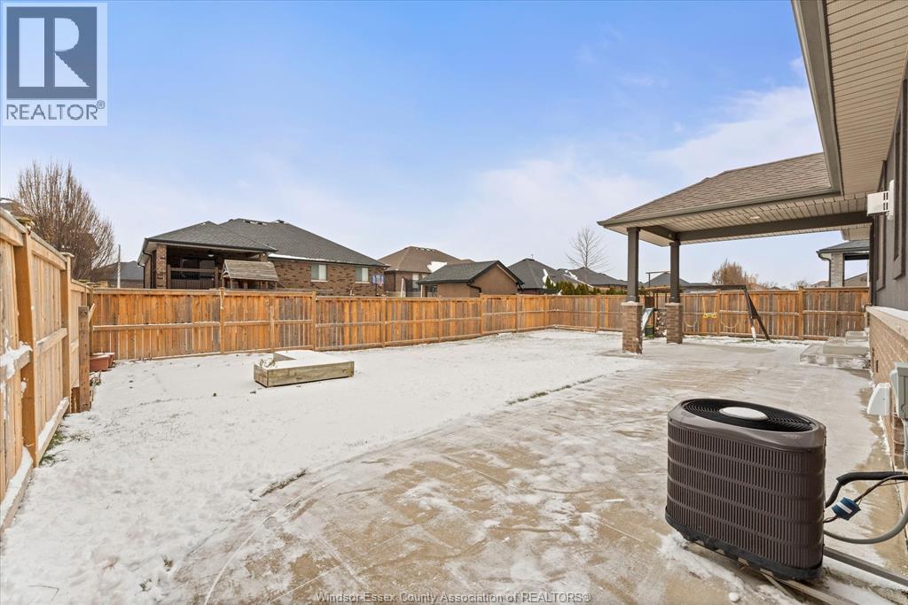 277 Carole Court, Lakeshore, ON - Outdoor