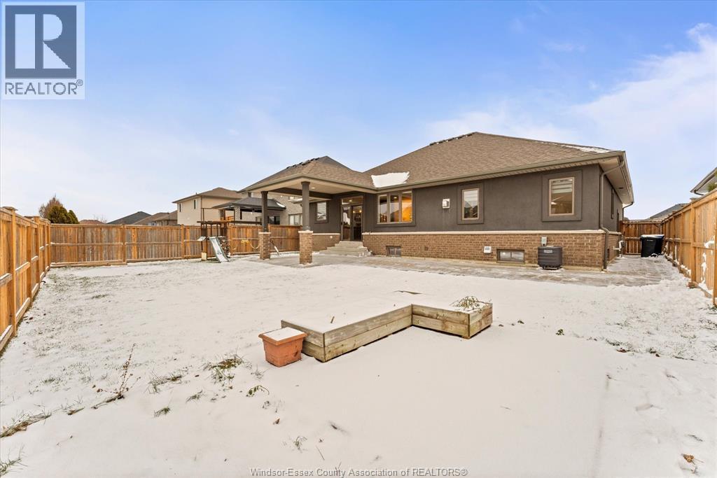 277 Carole Court, Lakeshore, ON - Outdoor