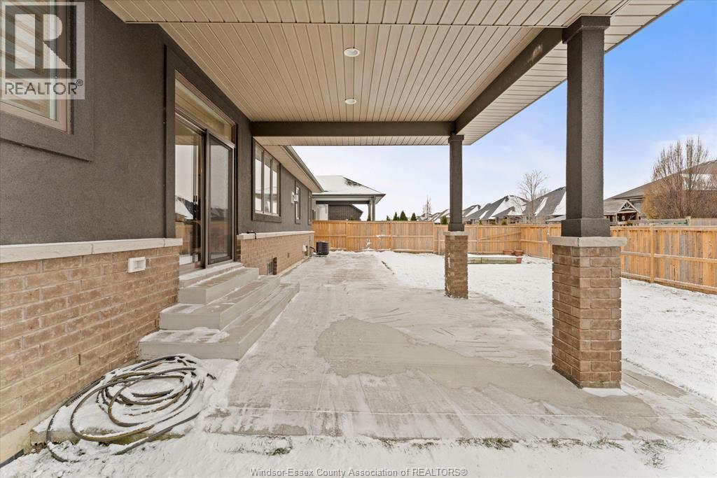 277 Carole Court, Lakeshore, ON - Outdoor