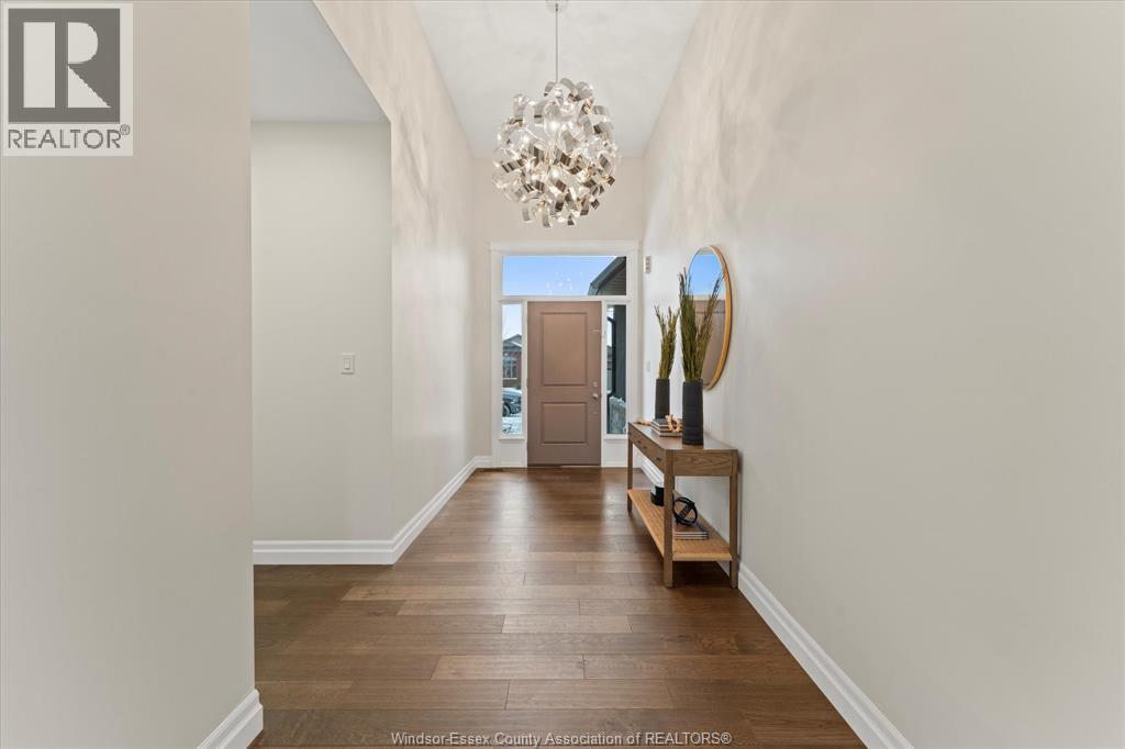 277 Carole Court, Lakeshore, ON - Indoor Photo Showing Other Room