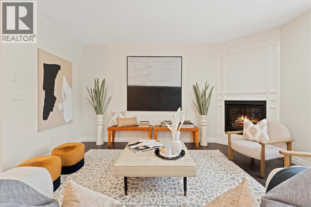 277 Carole Court, Lakeshore, ON - Indoor Photo Showing Living Room With Fireplace