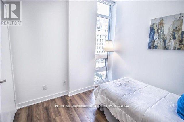 804 - 210 Simcoe Street, Toronto, ON - Indoor Photo Showing Bedroom