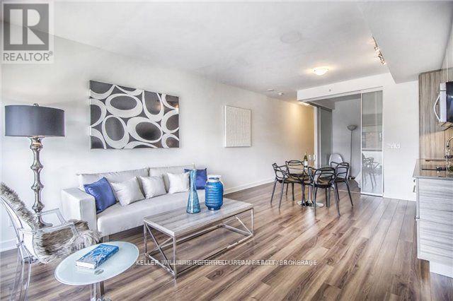 804 - 210 Simcoe Street, Toronto, ON - Indoor