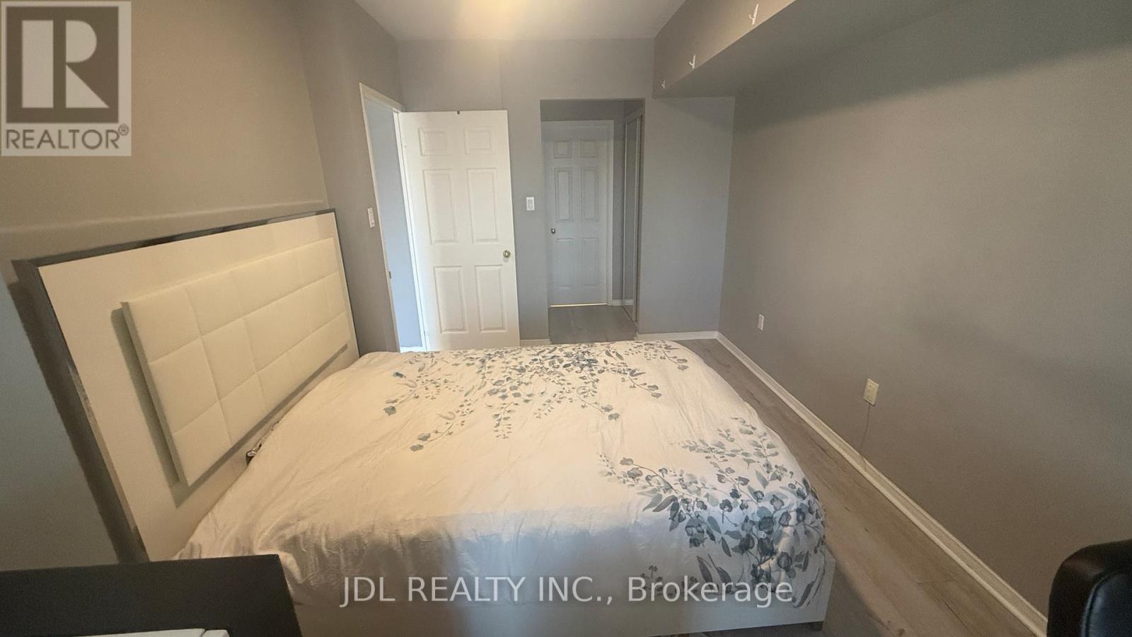 1610 - 887 Bay Street, Toronto, ON - Indoor Photo Showing Bedroom