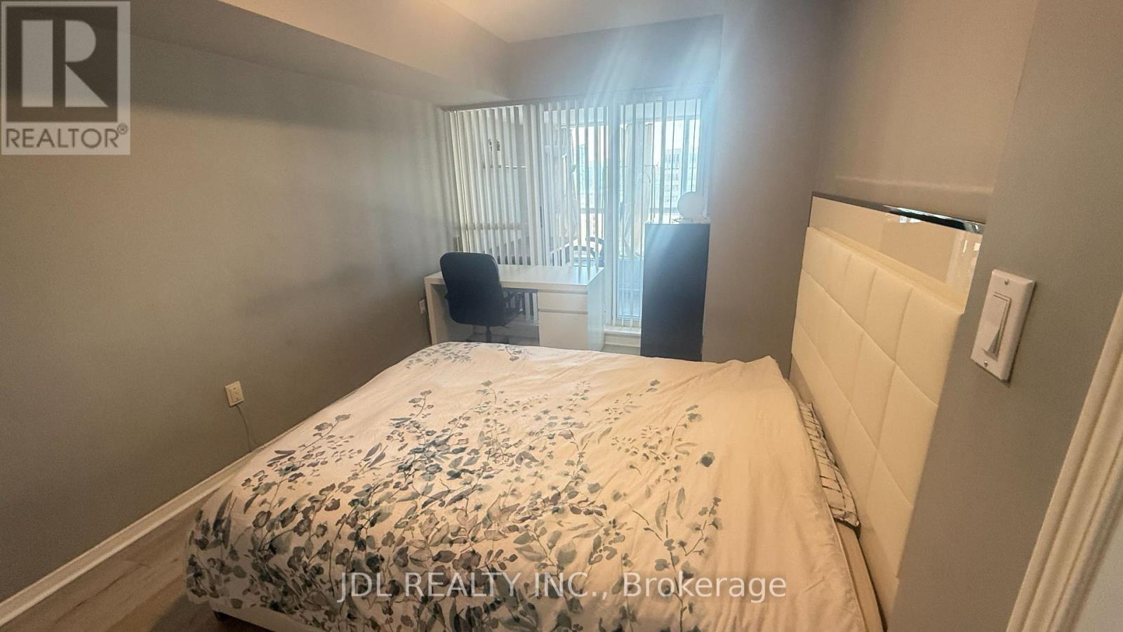 1610 - 887 Bay Street, Toronto, ON - Indoor Photo Showing Bedroom