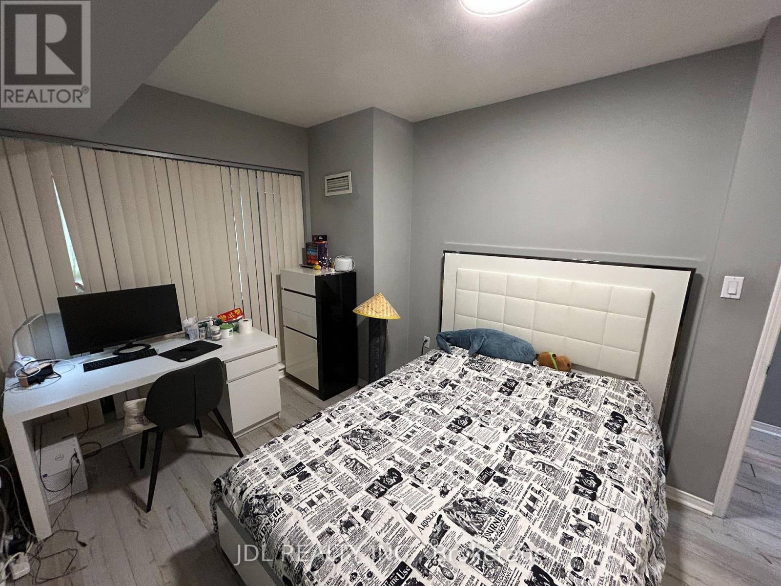 1610 - 887 Bay Street, Toronto, ON - Indoor Photo Showing Bedroom