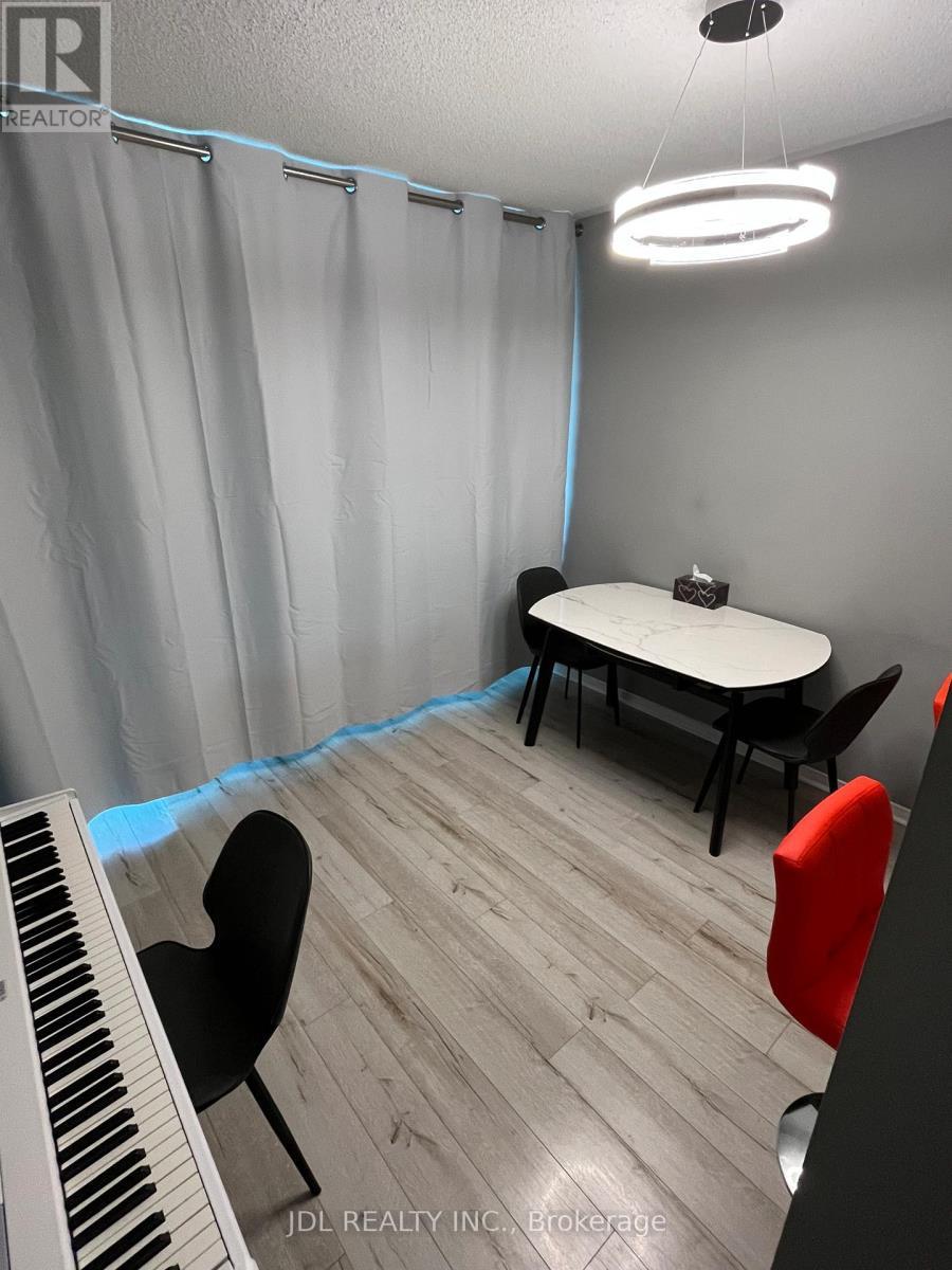 1610 - 887 Bay Street, Toronto, ON - Indoor