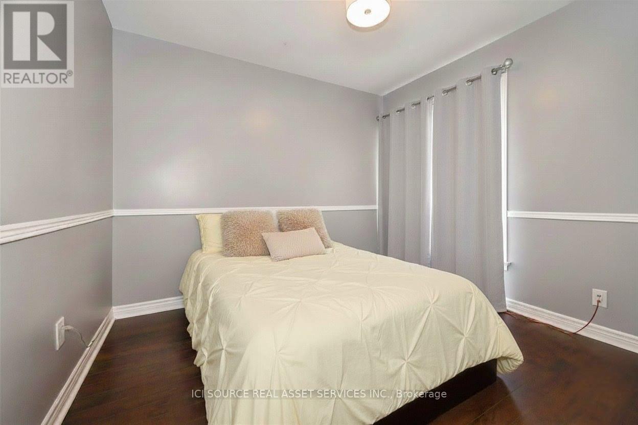 Main Level - 74 Tansley Avenue, Toronto, ON - Indoor Photo Showing Bedroom