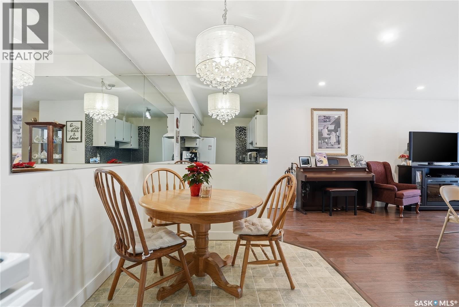 104 309A Cree Crescent, Saskatoon, SK - Indoor Photo Showing Dining Room