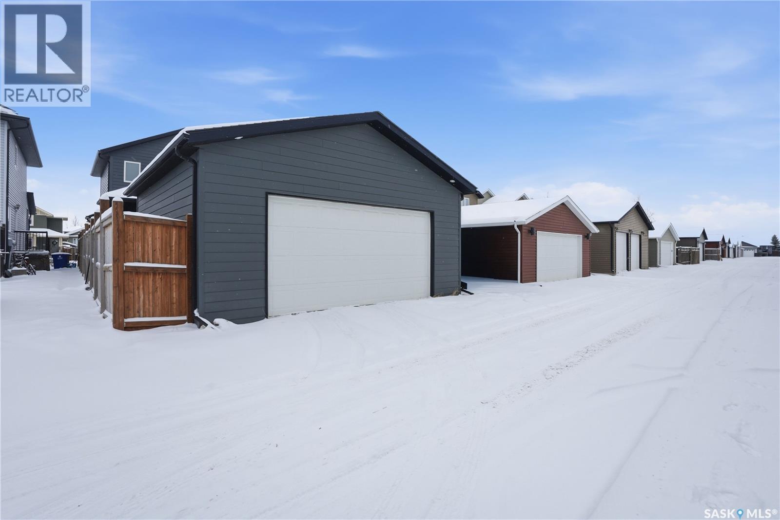 405 Golden Willow Way, Warman, SK - Outdoor With Exterior