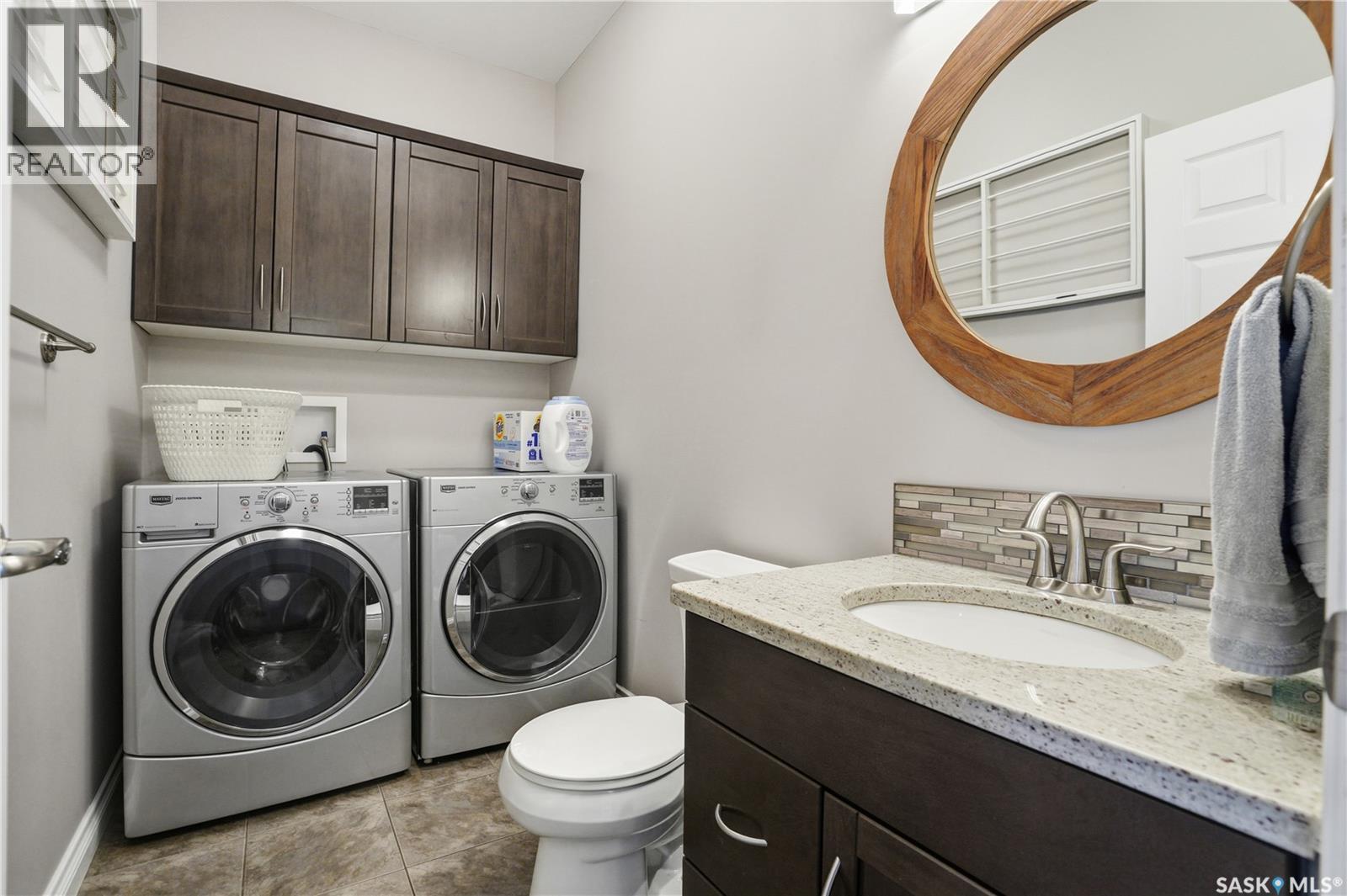 405 Golden Willow Way, Warman, SK - Indoor Photo Showing Laundry Room