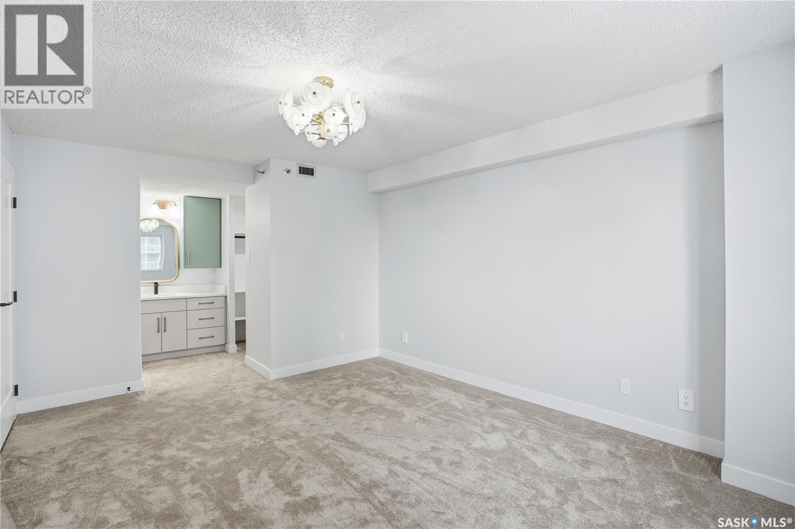 602 315 5Th Avenue N, Saskatoon, SK - Indoor Photo Showing Other Room