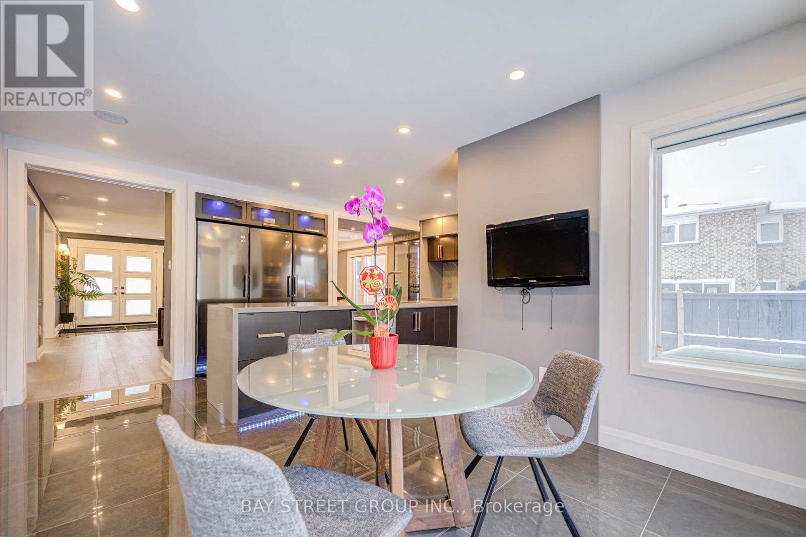 48 Coldstream Crescent, Richmond Hill, ON - Indoor Photo Showing Dining Room