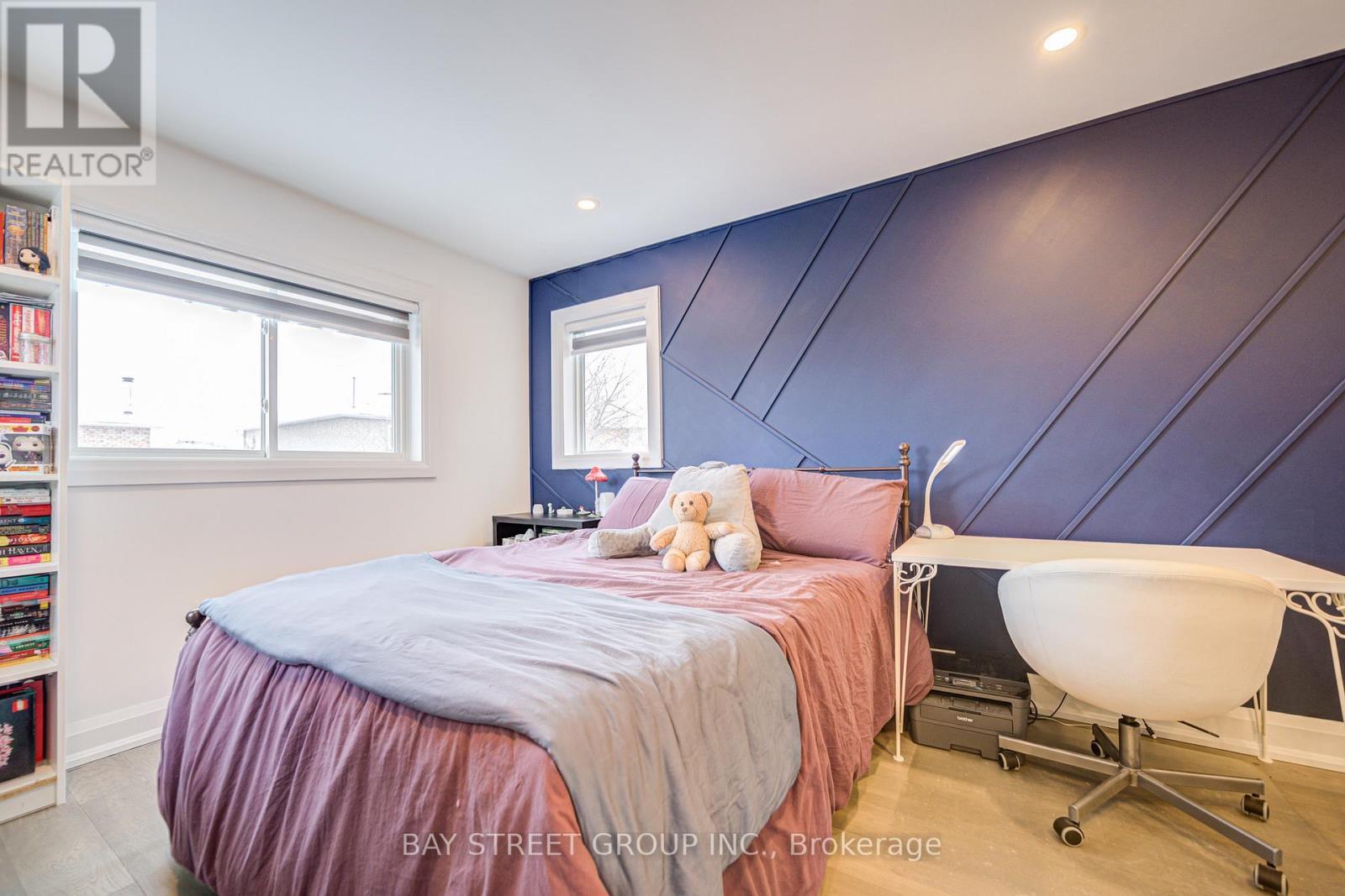 48 Coldstream Crescent, Richmond Hill, ON - Indoor Photo Showing Bedroom