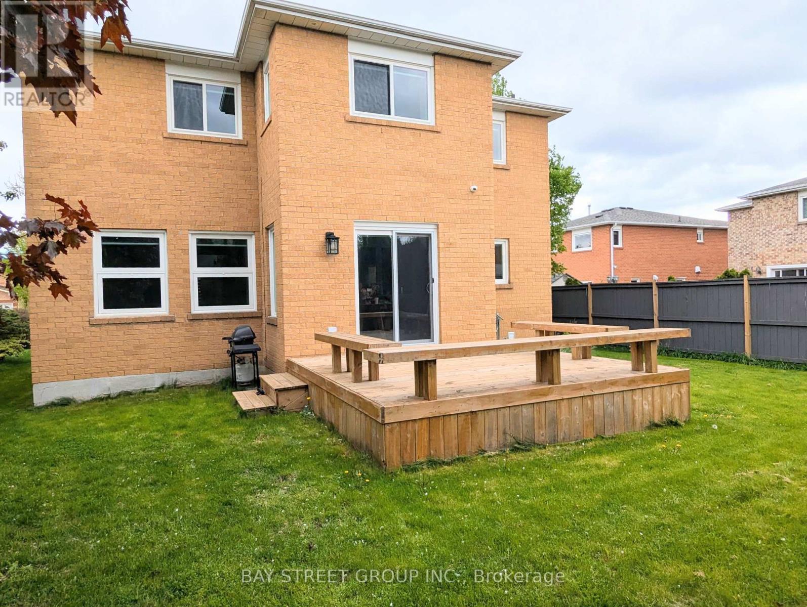 48 Coldstream Crescent, Richmond Hill, ON - Outdoor With Exterior